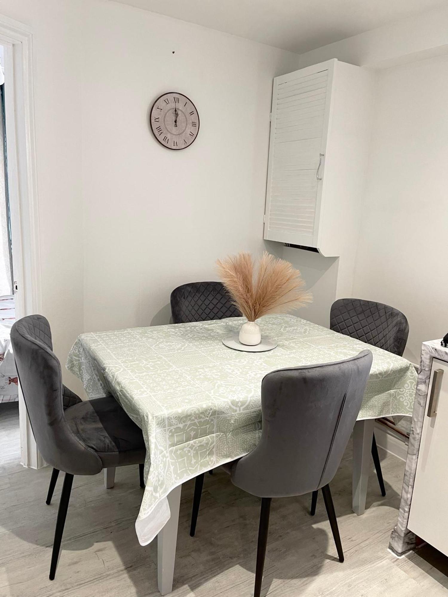 Stanton - Impeccable And Stylish 2 Bedroom Dagenham Ngoại thất bức ảnh