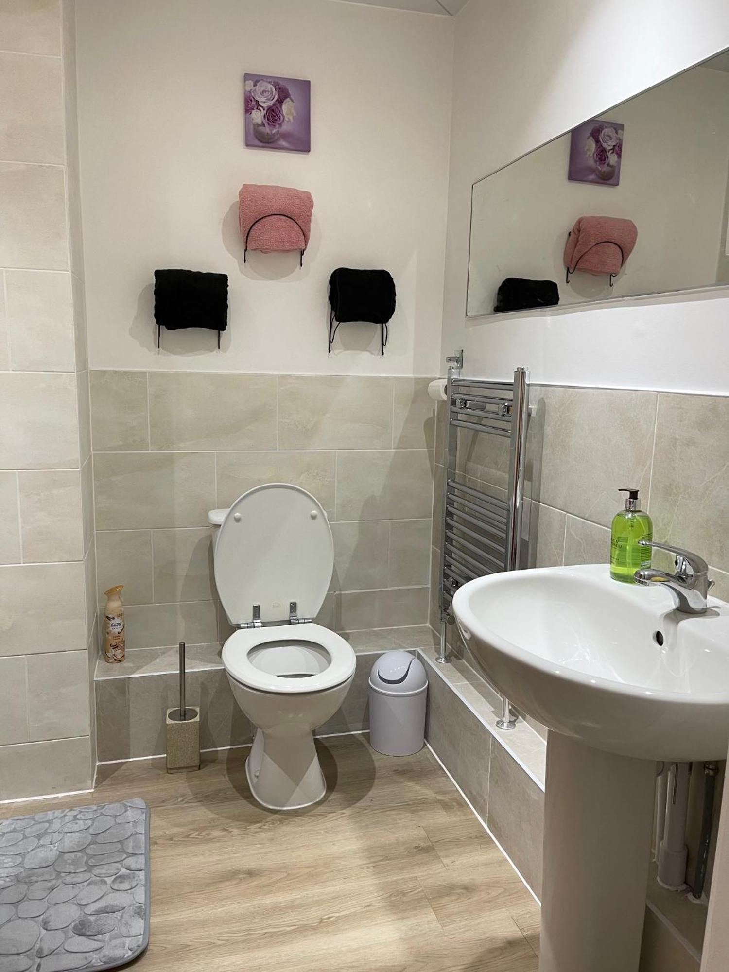 Stanton - Impeccable And Stylish 2 Bedroom Dagenham Ngoại thất bức ảnh